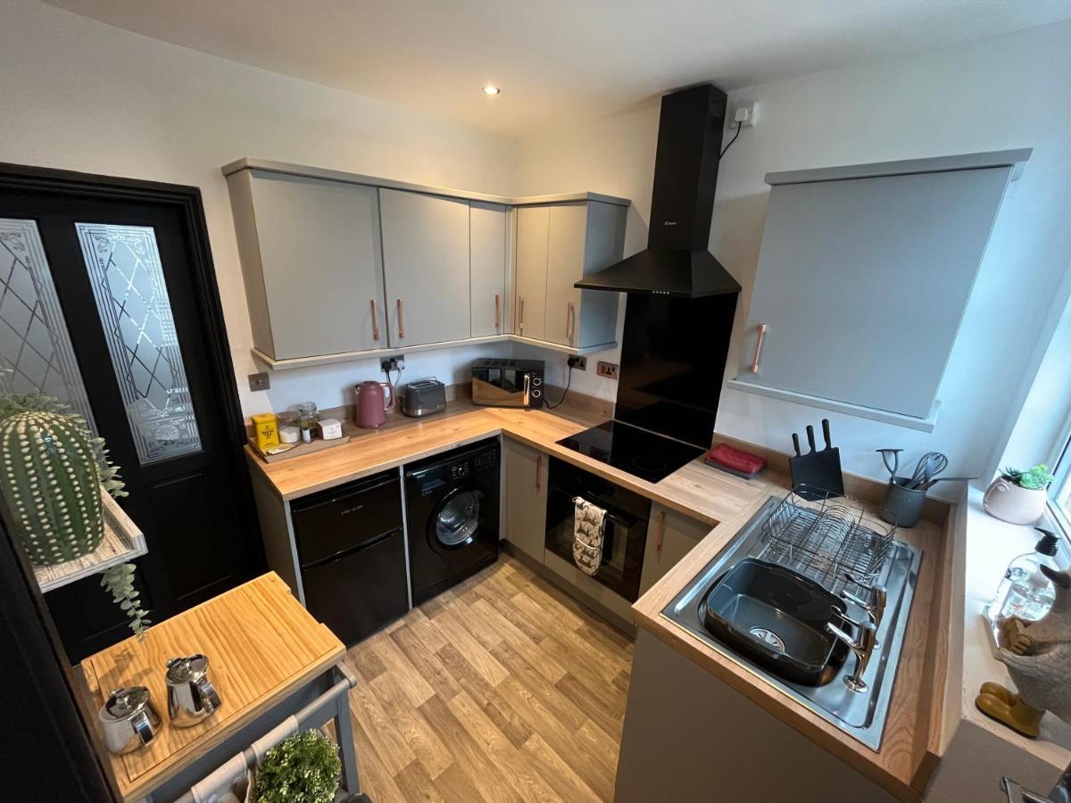 Contemporary & Chic Inner Terrace 5 Mins From Barnsley Town Centre Zewnętrze zdjęcie